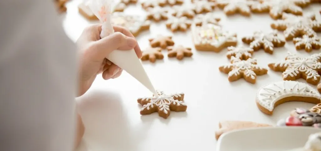 How To Make Your Gingerbread Cookies Look Cute