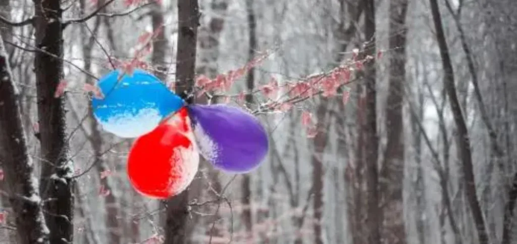 Impact of the Cold Weather on Helium Balloons