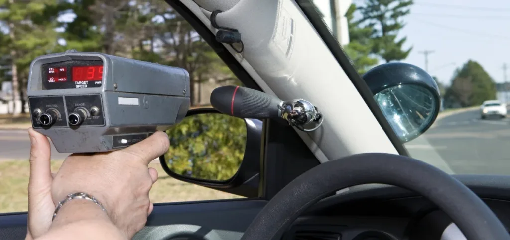 How to Make the Best Use of a Radar Detector in Your Vehicle?