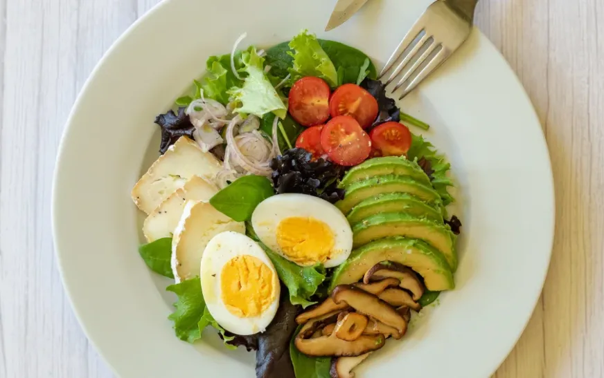 Low-Carb Snacks: 19 Delicious & Healthy Options