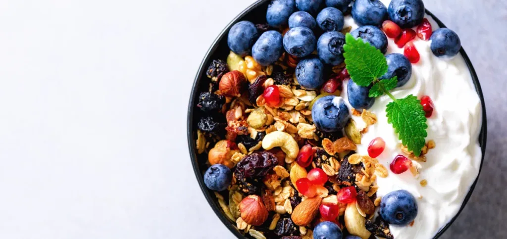 Oatmeal With Fruit And Nuts
