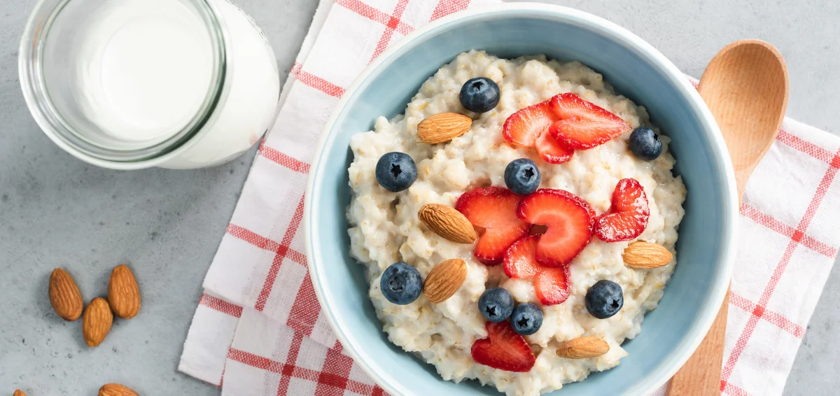 High Protein Oatmeal: 14 Tasty Recipes to Start Your Day